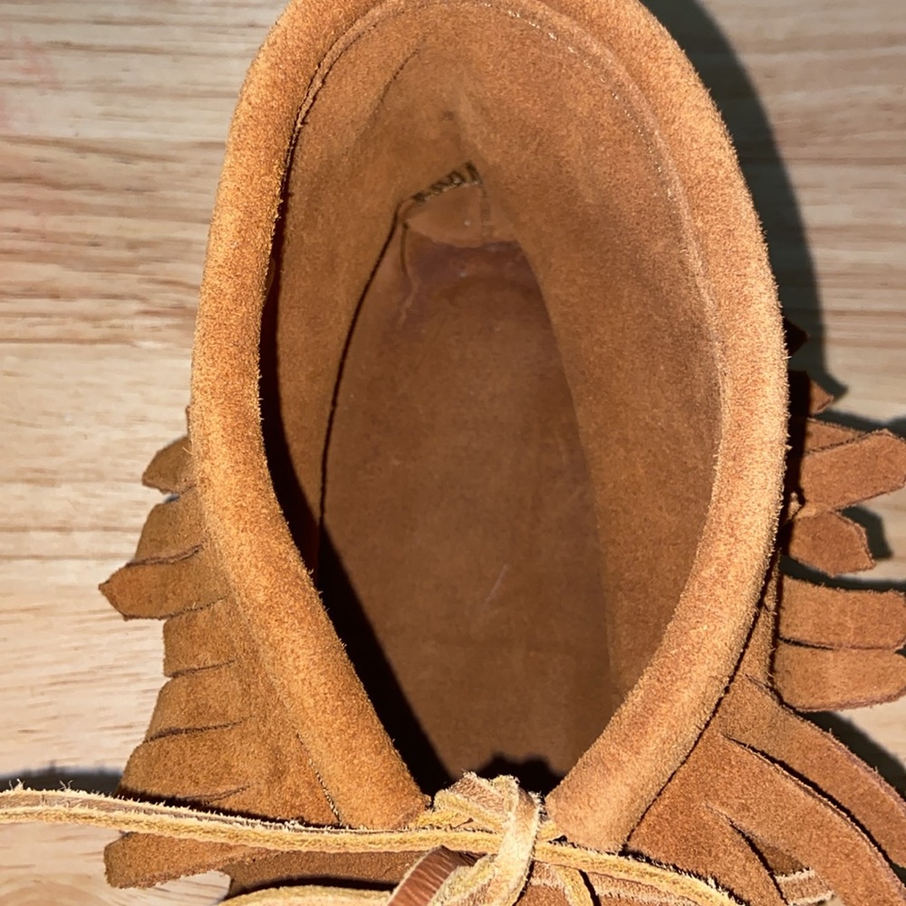 Minnetonka Chestnut Suede Fringe Moccasin Ankle Boots - Picture 7 of 8